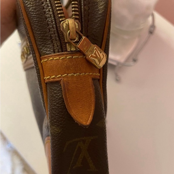 Auth Louis Vuitton MARLY DRAGONNE CLUTCH - Picture 4 of 14